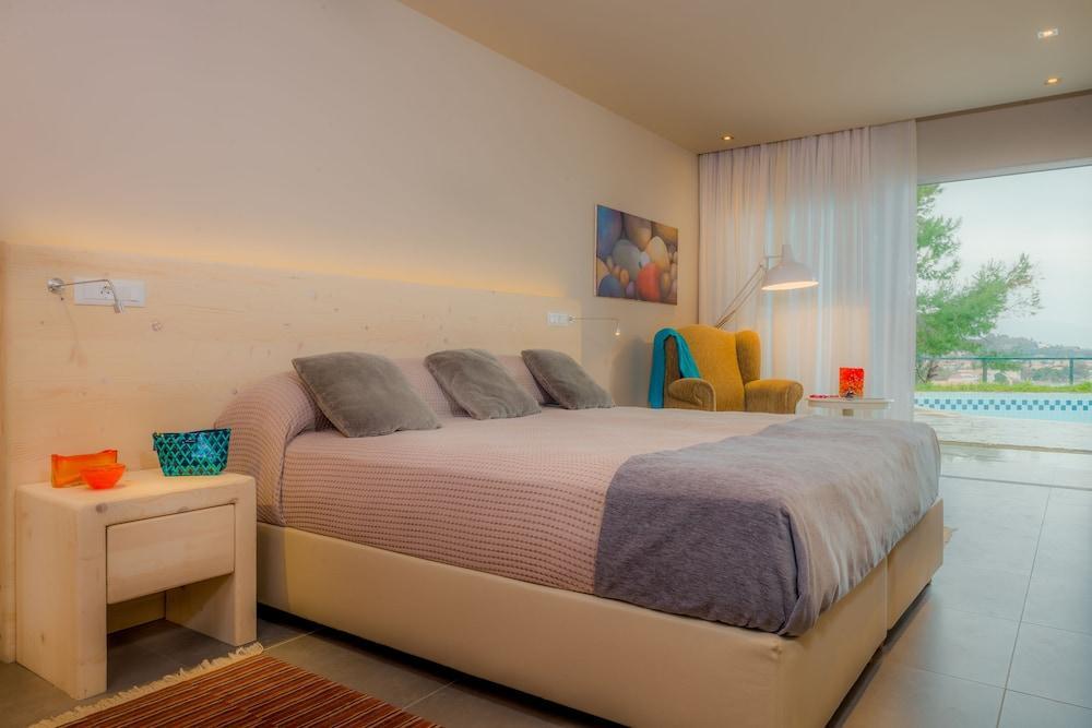 Ionian Hill Hotel 4*