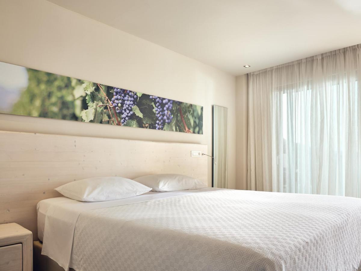 Ionian Hill 4*